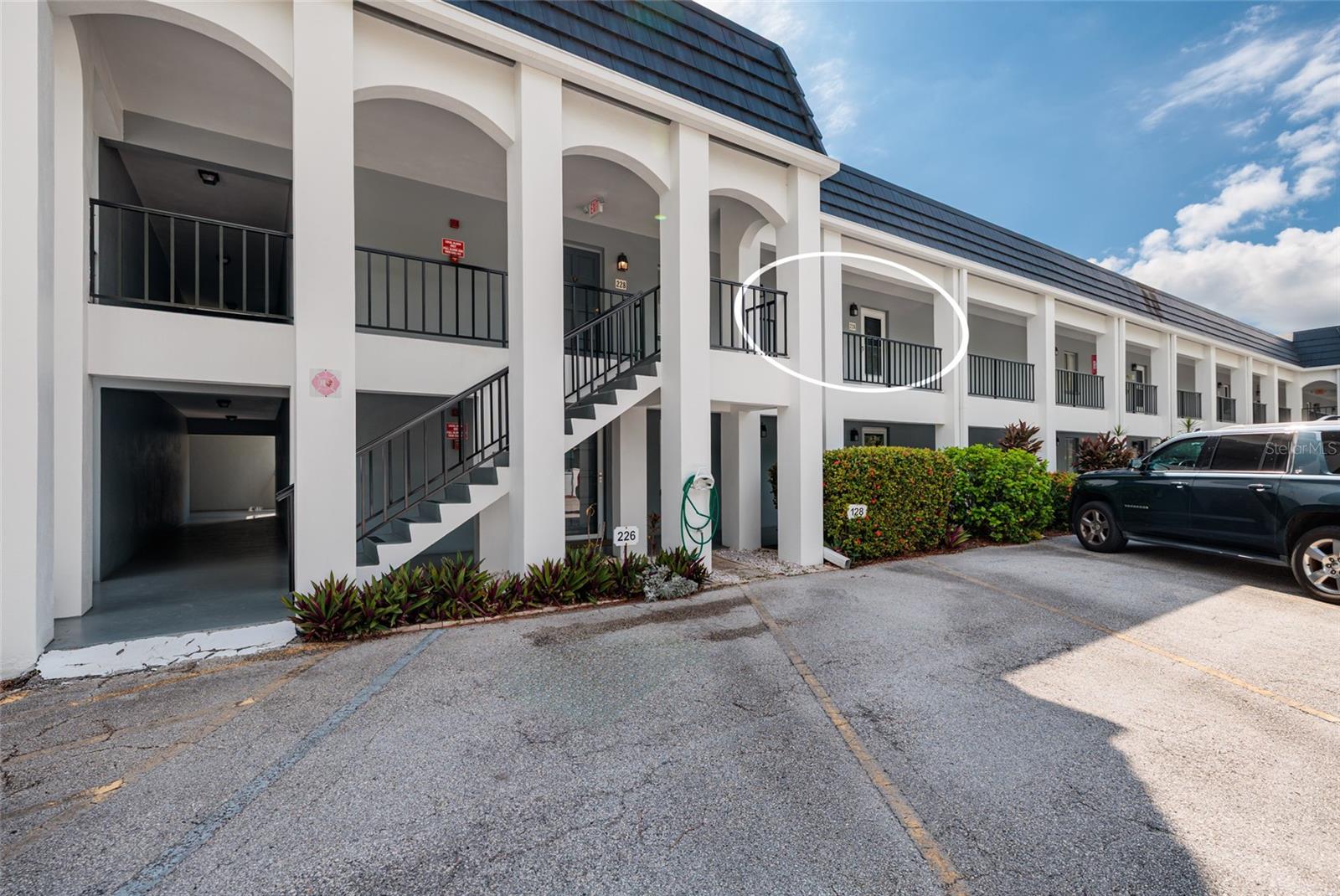 BARCLEY ESTATES - Residential Lease