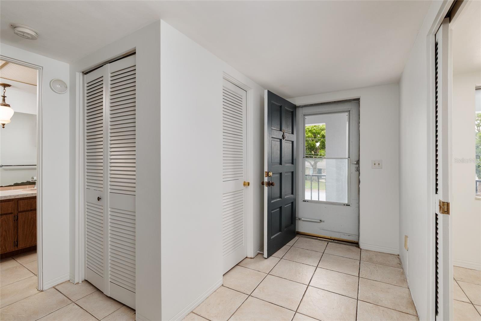 BARCLEY ESTATES - Residential Lease