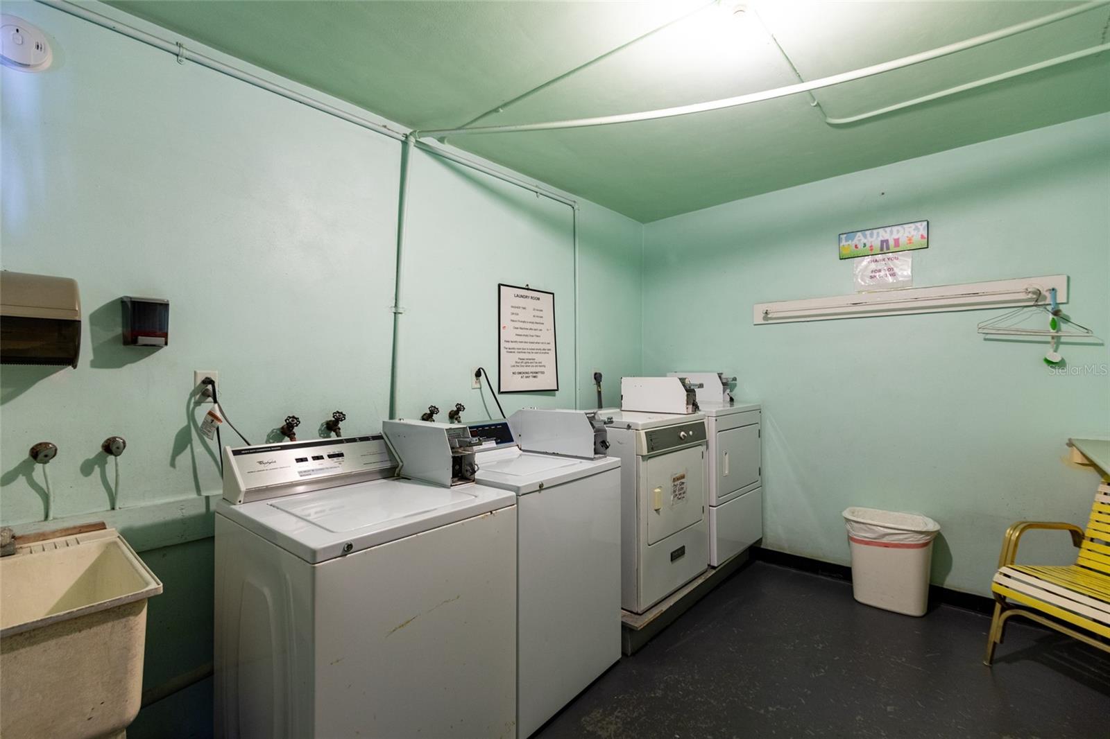 BARCLEY ESTATES - Residential Lease