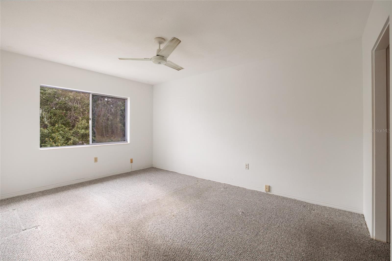 BARCLEY ESTATES - Residential Lease