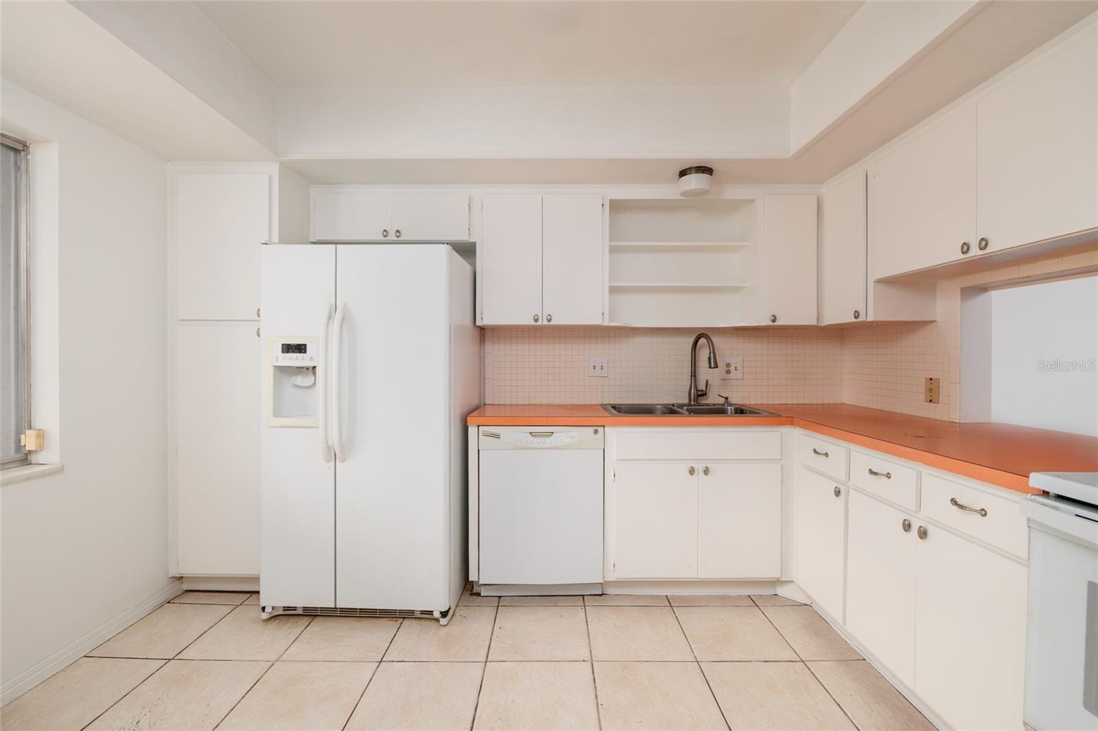 BARCLEY ESTATES - Residential Lease