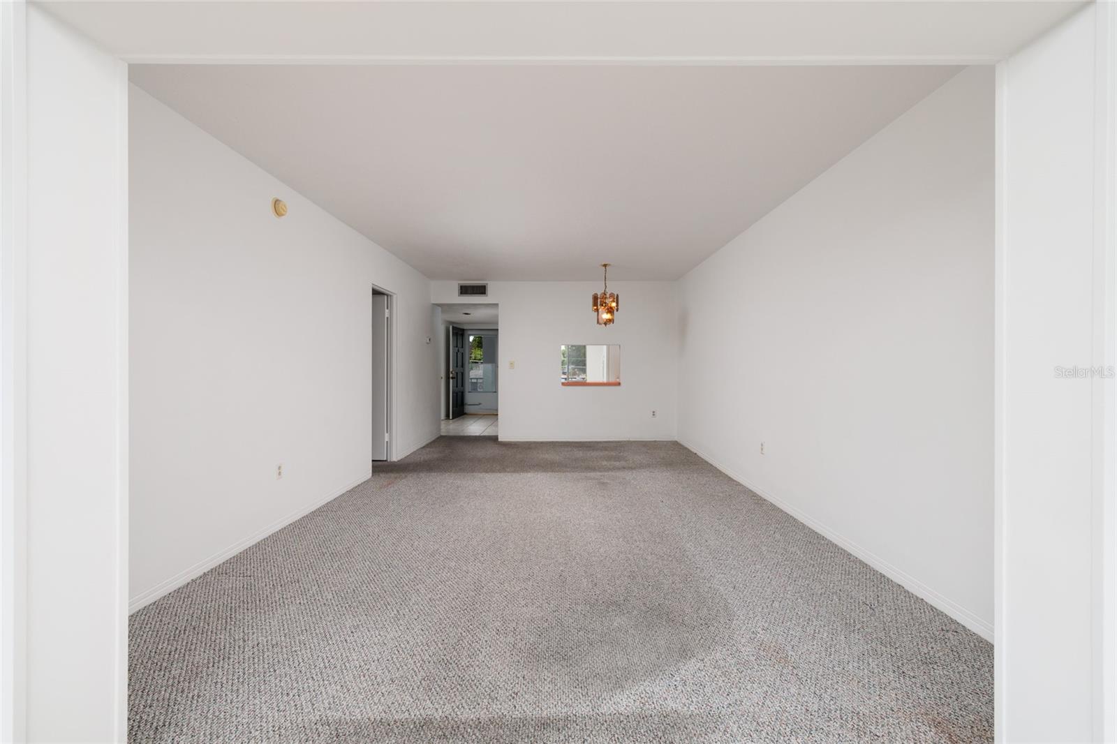 BARCLEY ESTATES - Residential Lease