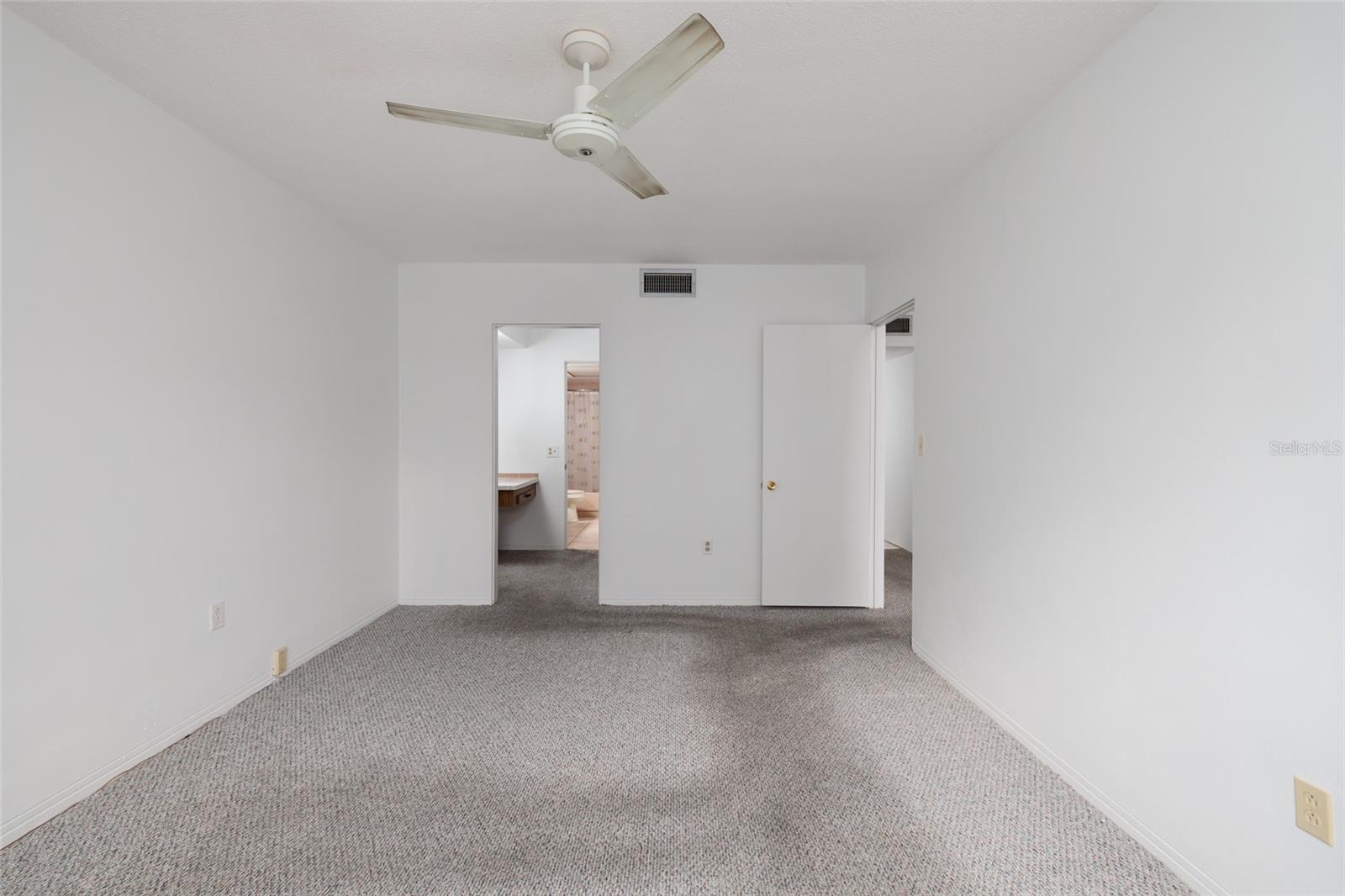 BARCLEY ESTATES - Residential Lease