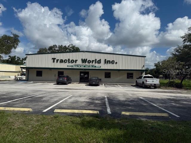 Space for storage, Mechanical, Fabrication ,this property features over 2500 sq ft of office & indoor space, 5,400 SQ ft of warehouse space with 17 ft roll up doors and two large fenced areas for out door storage. property can be leased as a whole or can be sub divided.
secure area on busy Highway 92 close to busy I-4 corridor . this property is completely fenced with coded security access gates and plenty of parking.