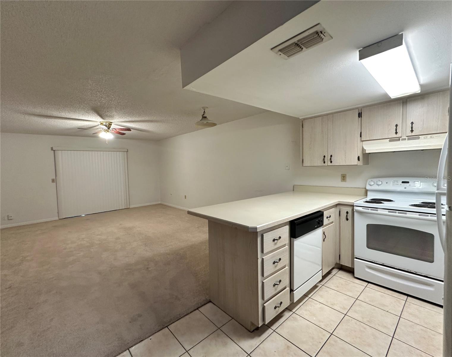 VILLAGE PH III - Residential Lease