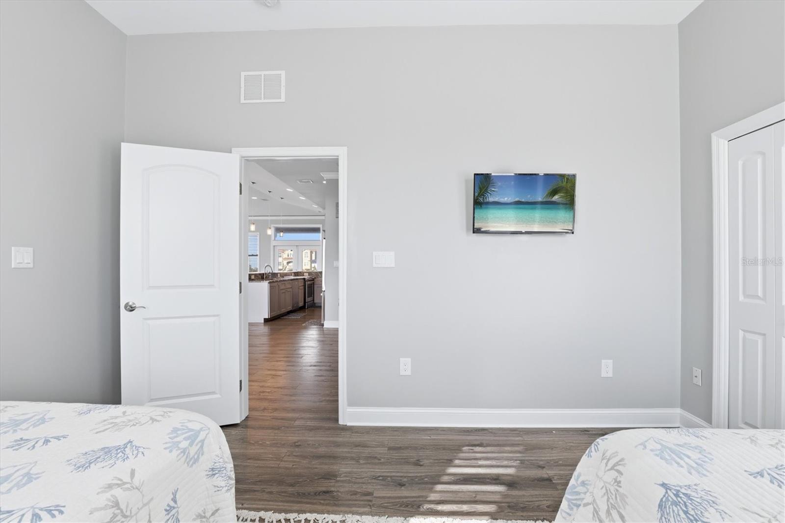 HUDSON BEACH ESTATES - Residential