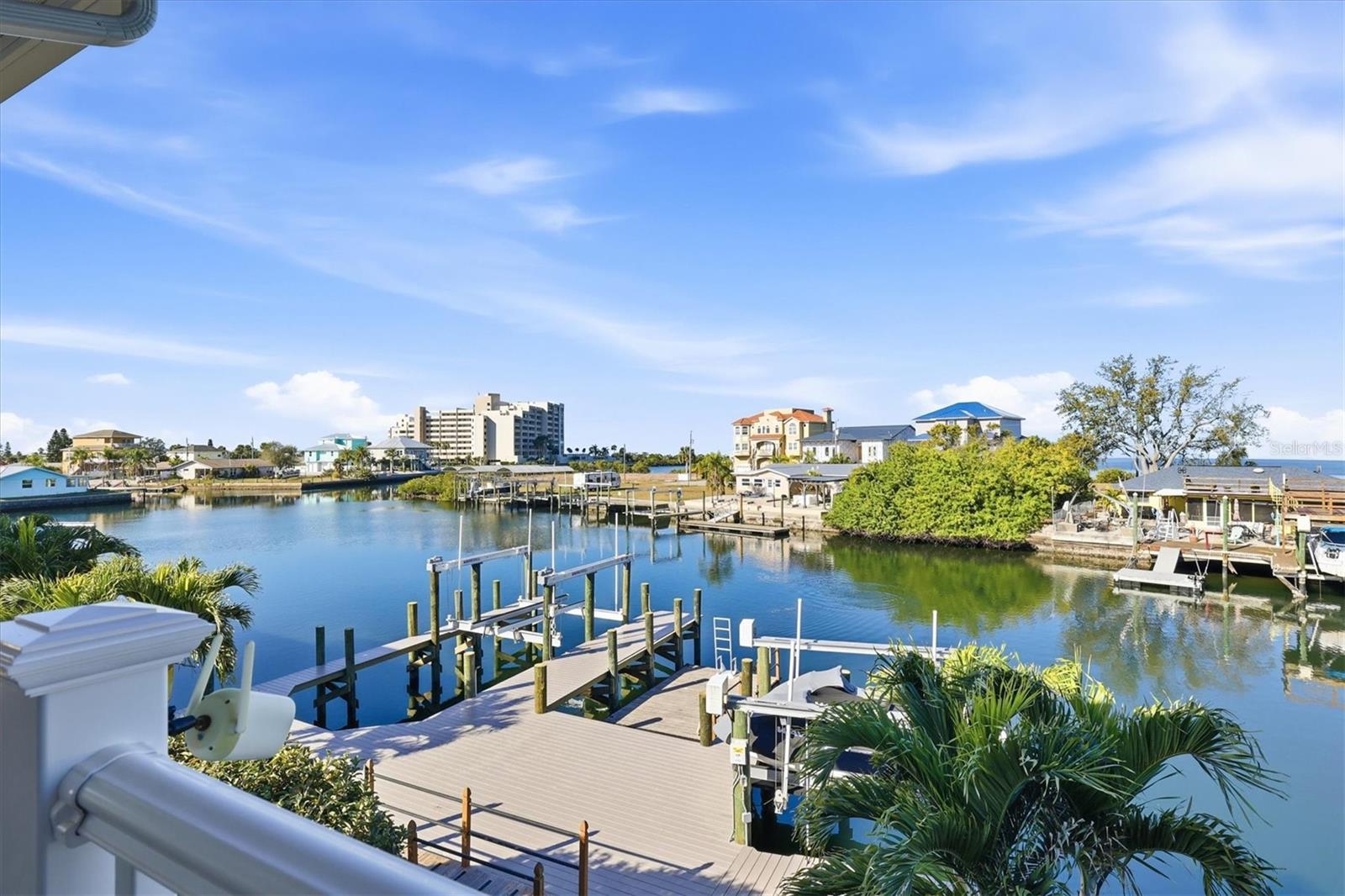 HUDSON BEACH ESTATES - Residential