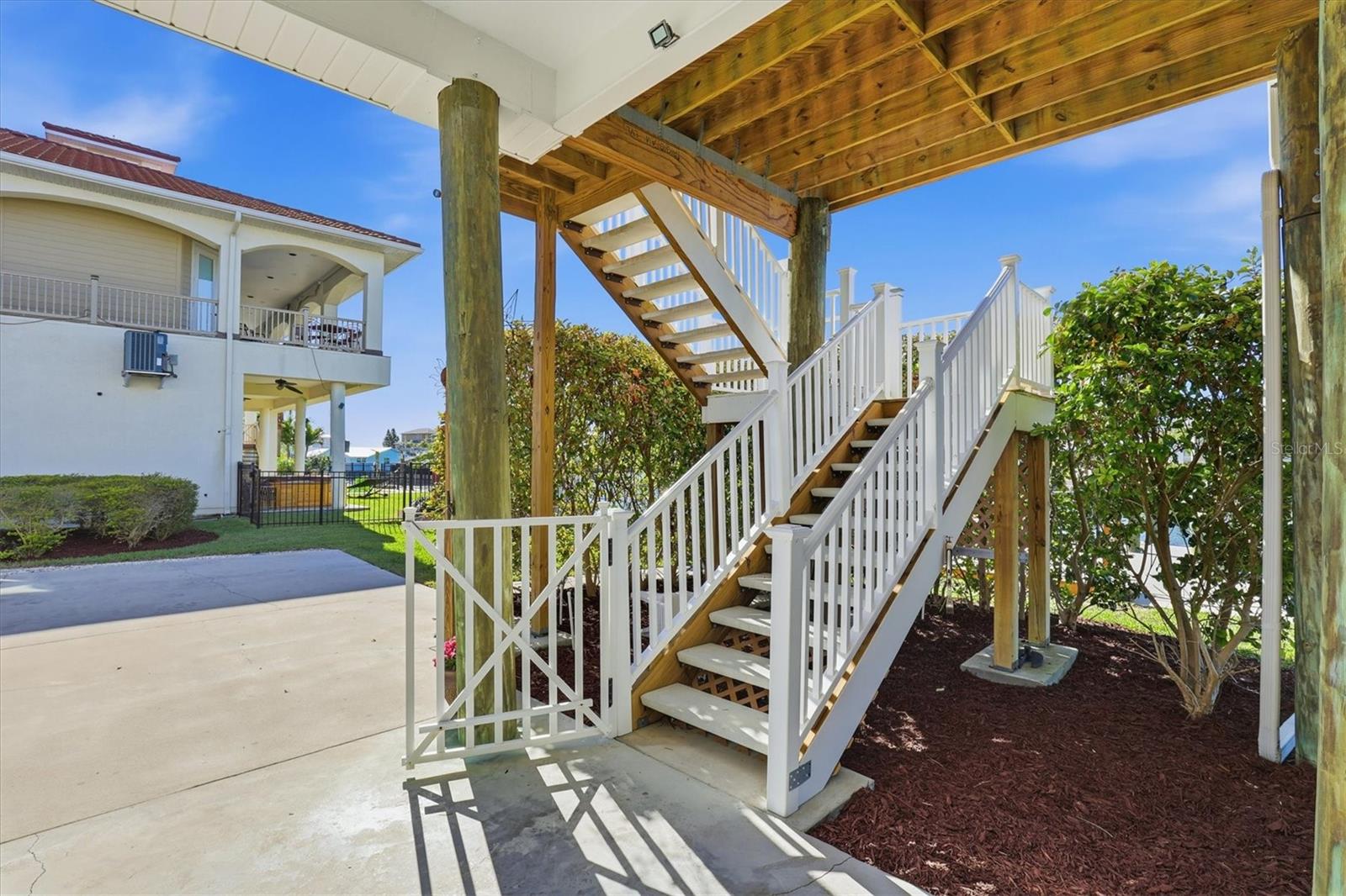 HUDSON BEACH ESTATES - Residential