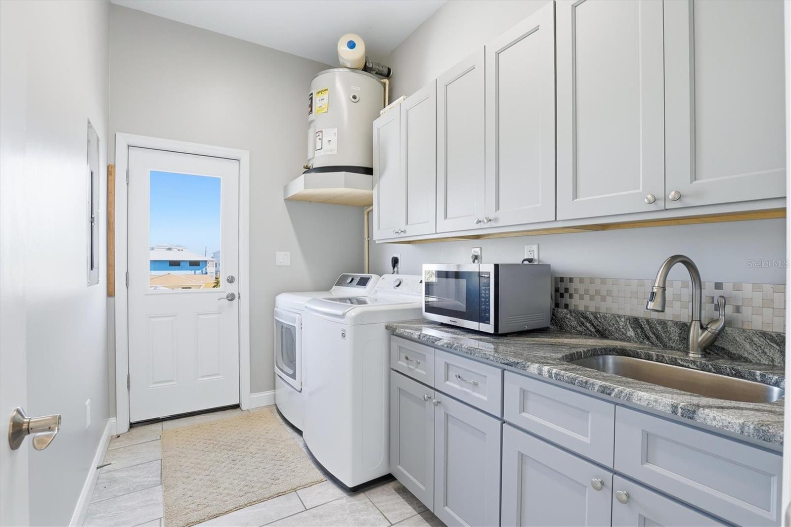 HUDSON BEACH ESTATES - Residential