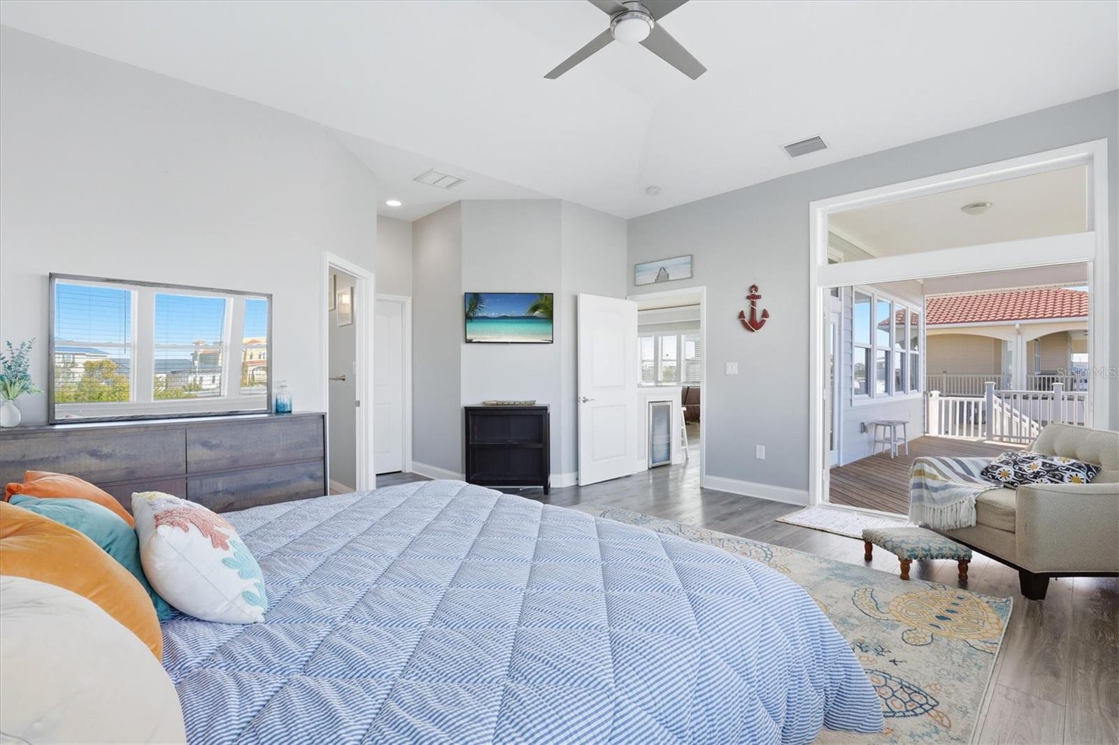 HUDSON BEACH ESTATES - Residential