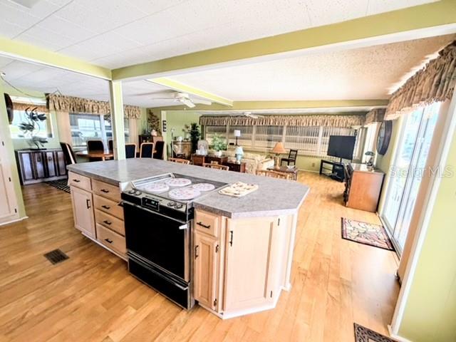 814 TURF, VENICE, FL, 34285 1 814 TURF
