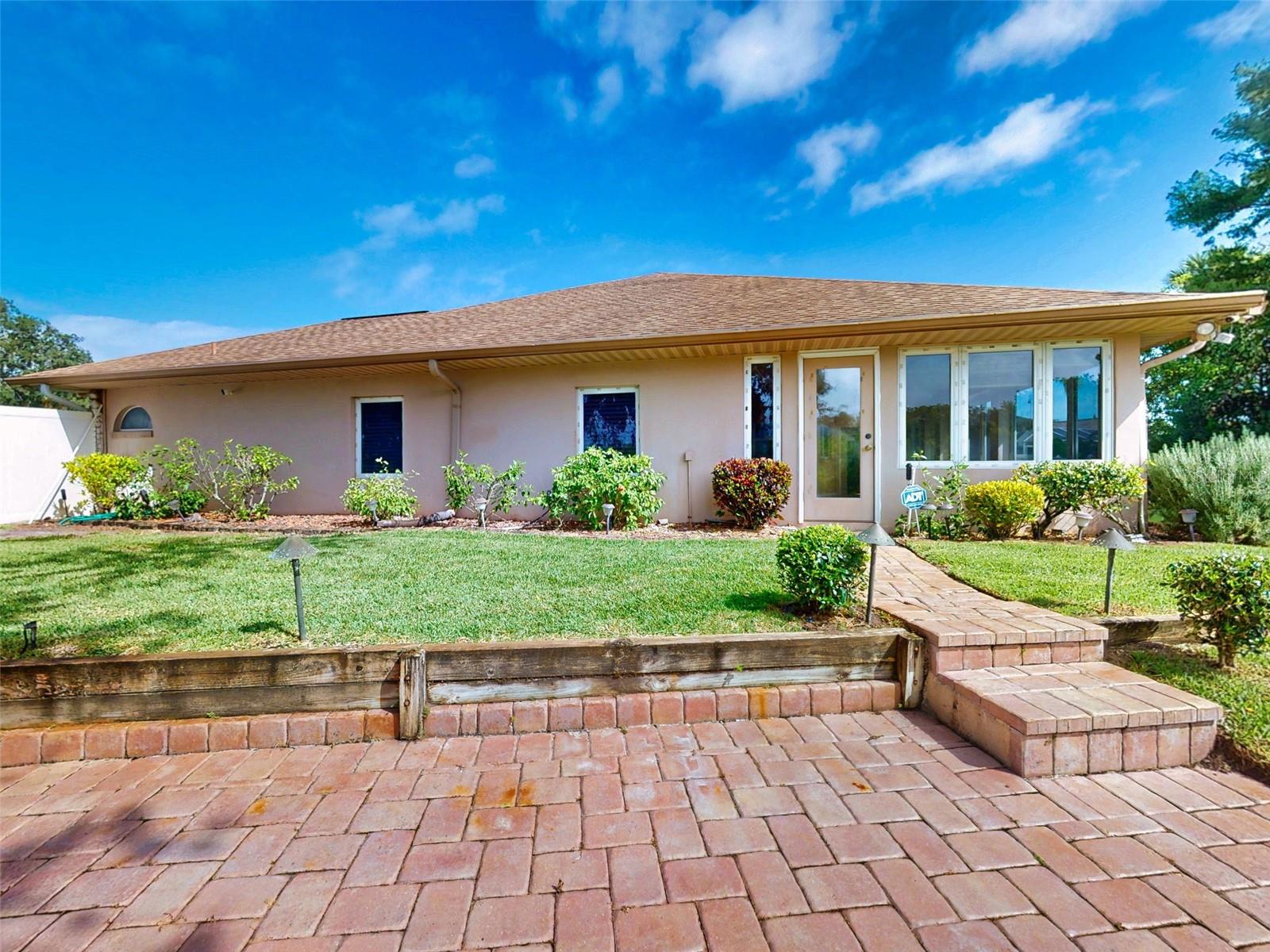 LEE WIND - Residential