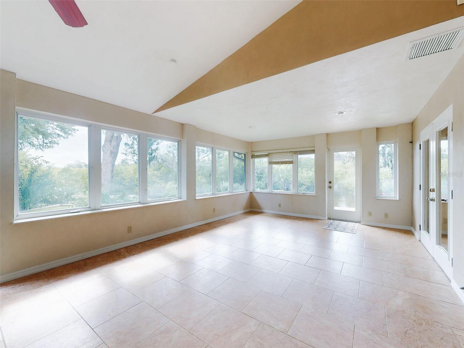 LEE WIND - Residential