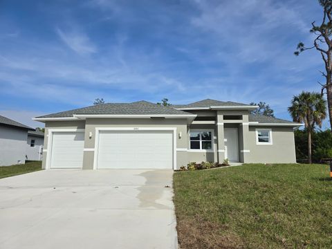 Photo of 18382 Elgin Avenue, Port Charlotte, FL 33948 (MLS # O6365028)