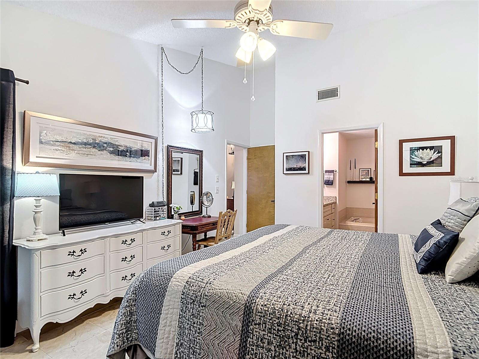 WESCOTT SQUARE - Residential