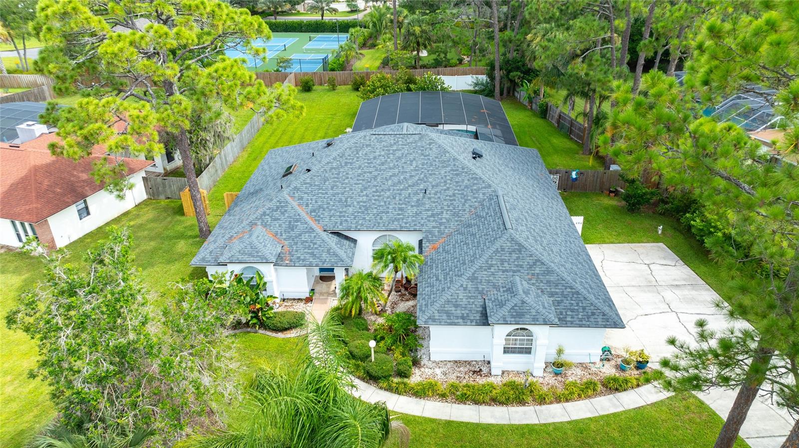 484 SWEET BAY AVENUE