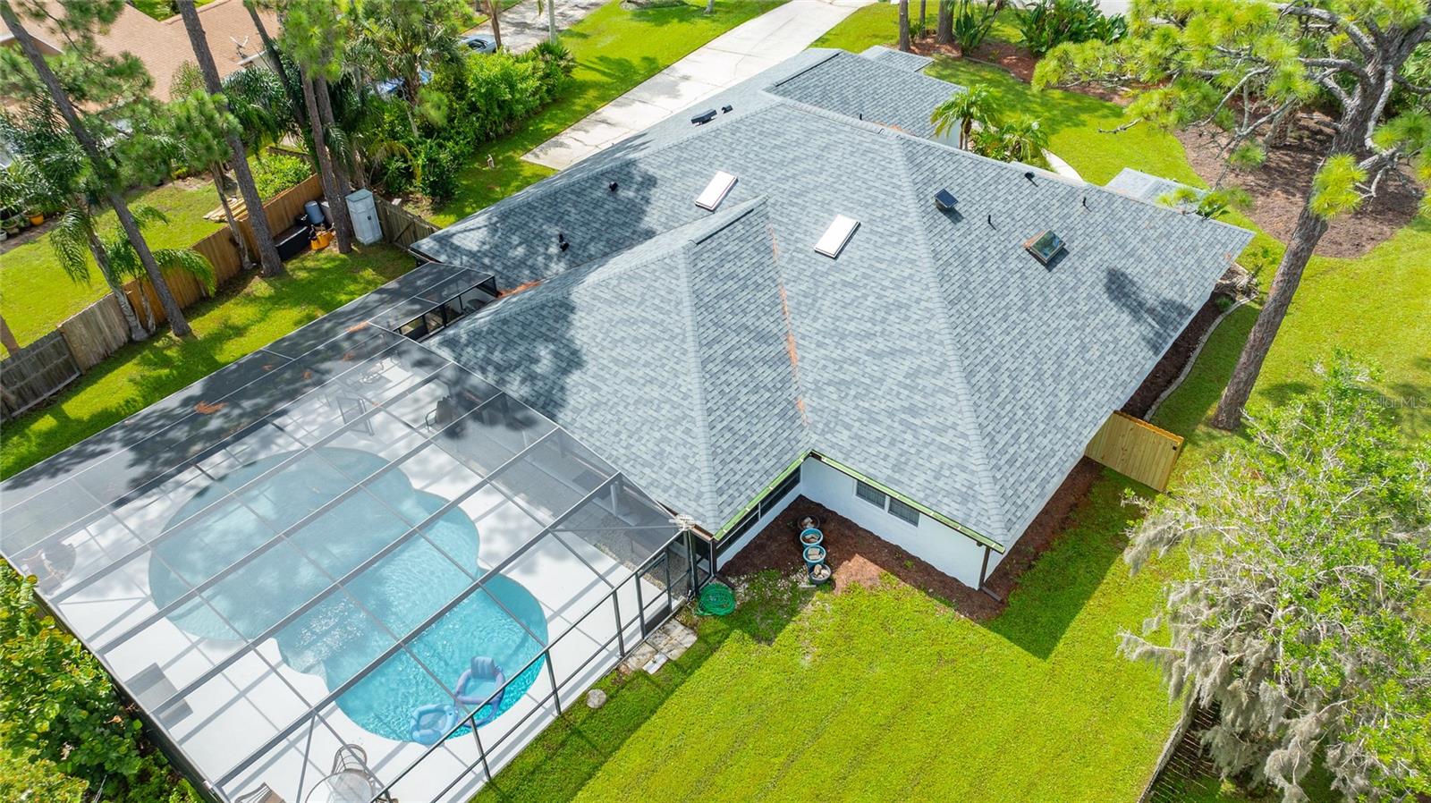484 SWEET BAY AVENUE