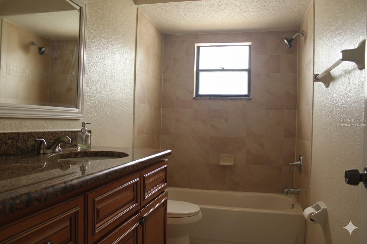 UNIVERSITY PINES - Residential