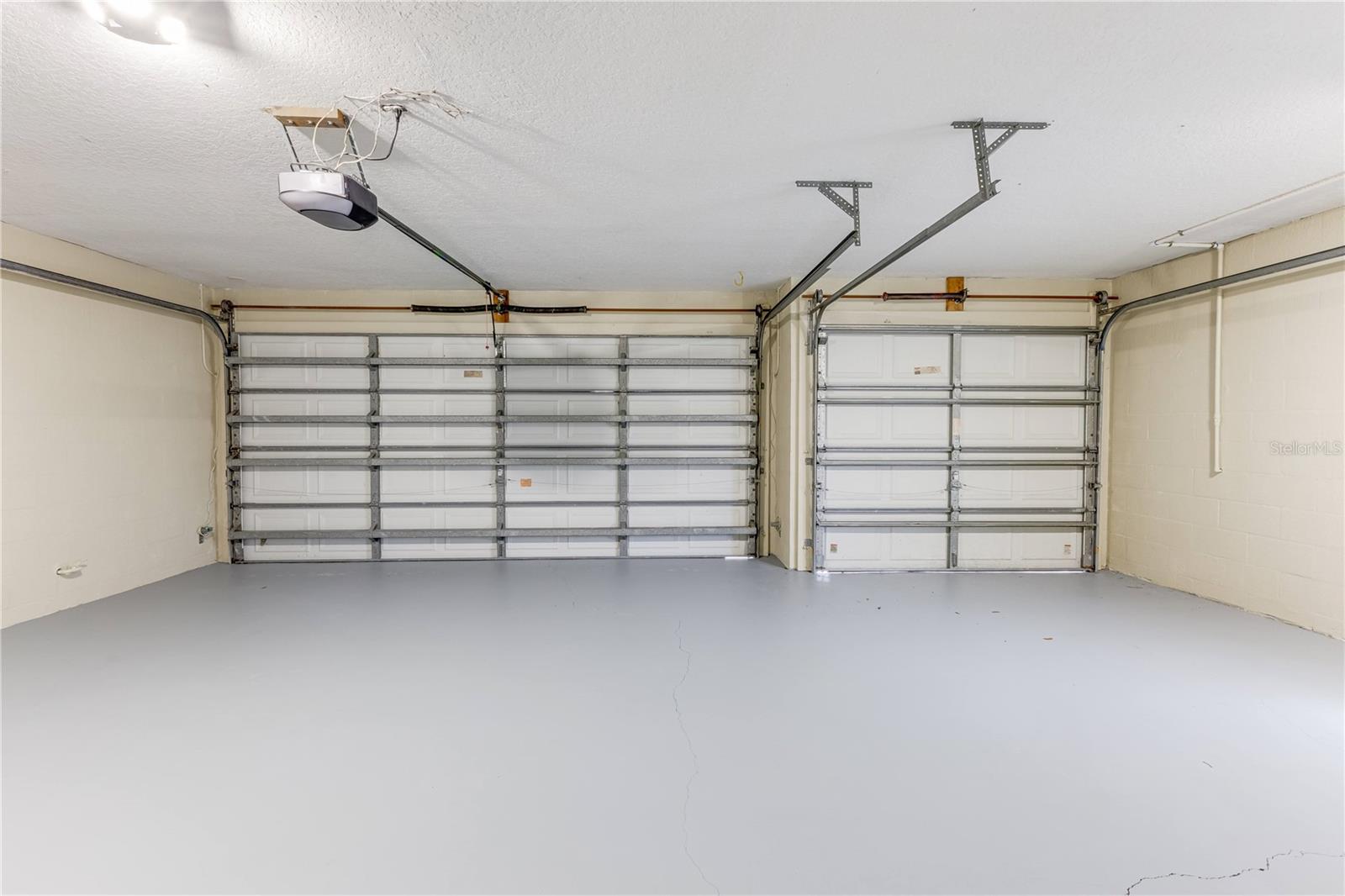 PADRONS WEST LINDEN ESTATES - Residential