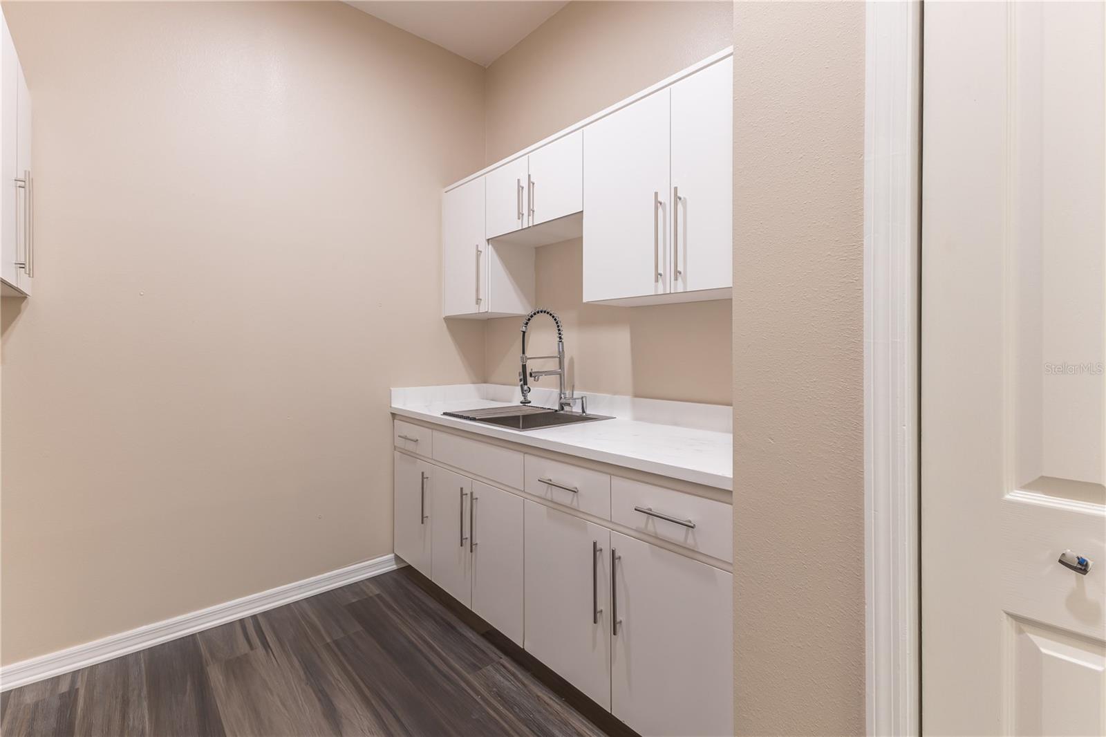 PADRONS WEST LINDEN ESTATES - Residential