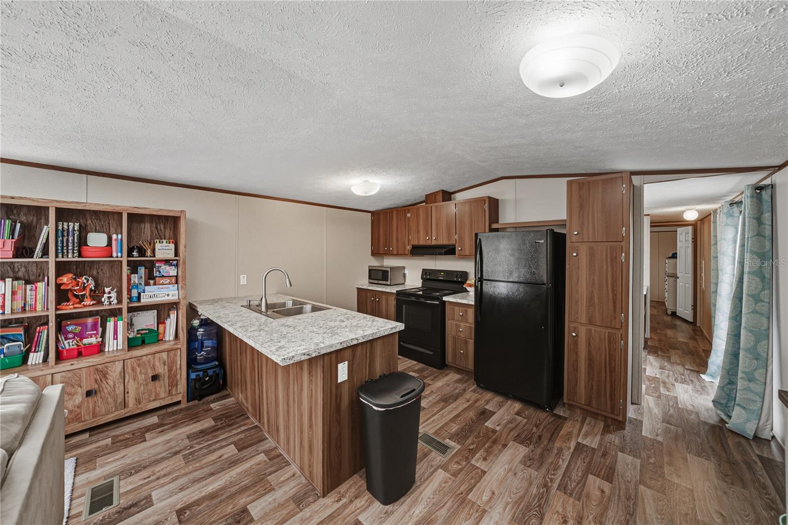 LAKE WALES ESTATES - Residential