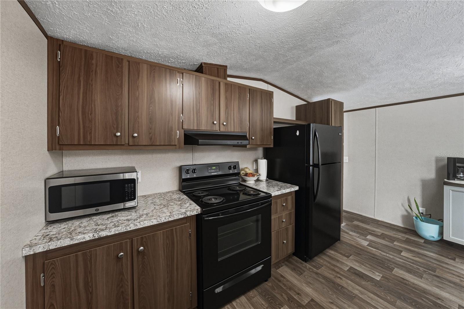 LAKE WALES ESTATES - Residential