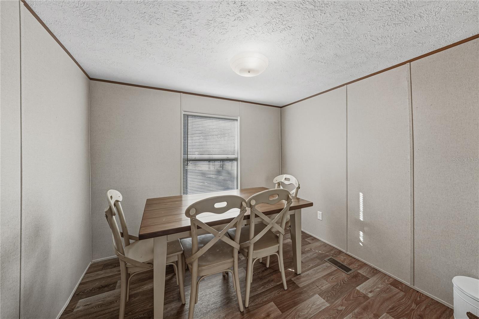 LAKE WALES ESTATES - Residential