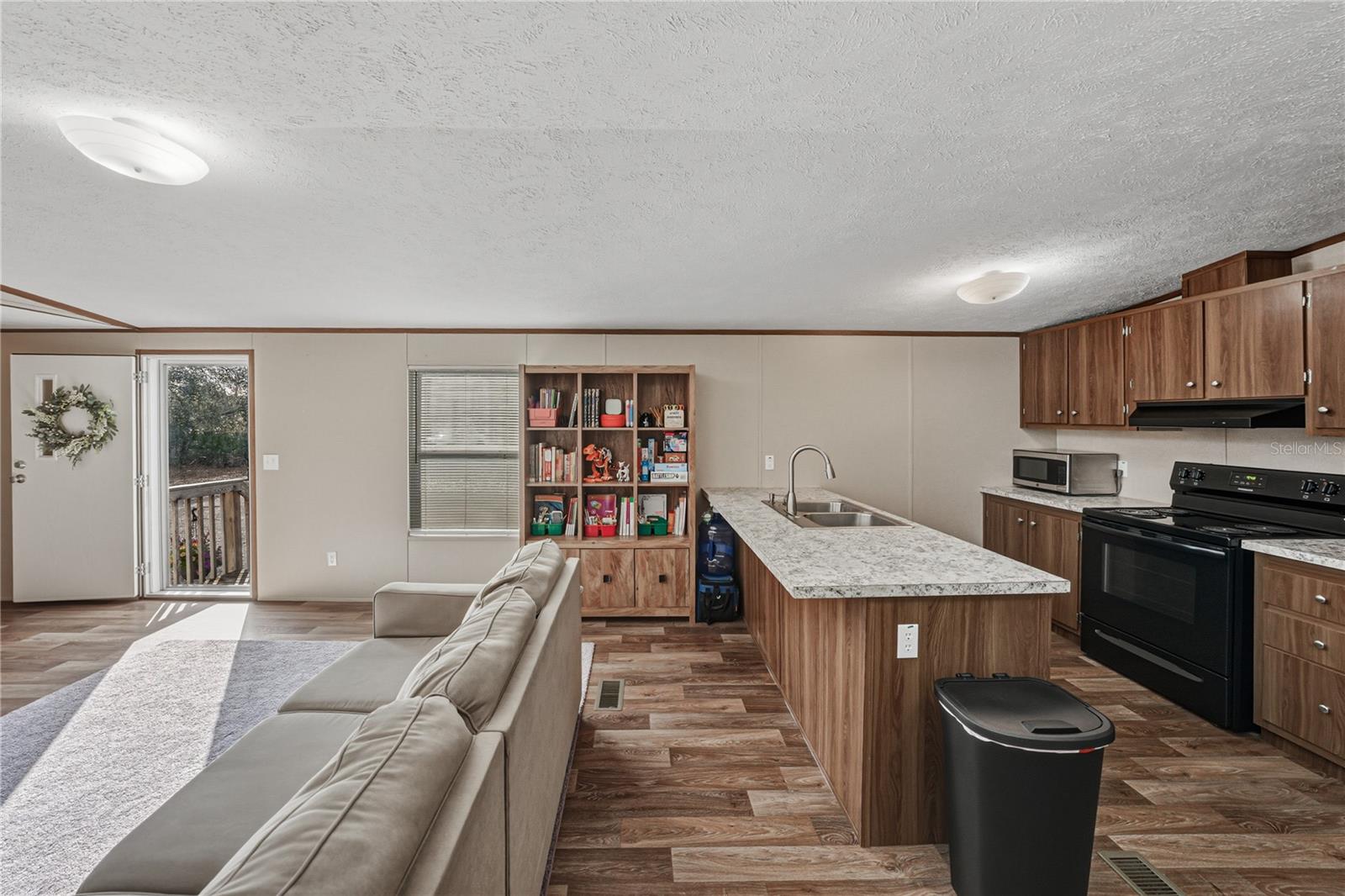 LAKE WALES ESTATES - Residential