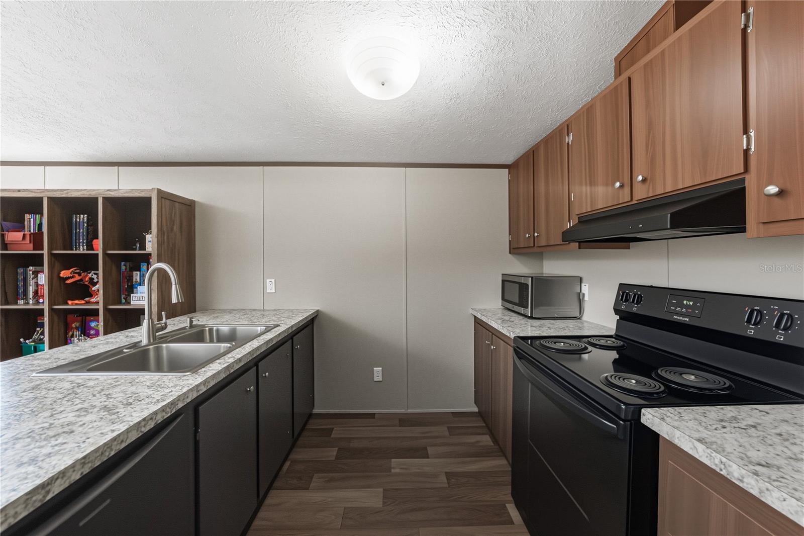 LAKE WALES ESTATES - Residential