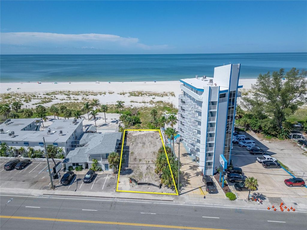 Photo of 10178 Gulf Boulevard, Treasure Island, FL 33706 (MLS # TB8434410)
