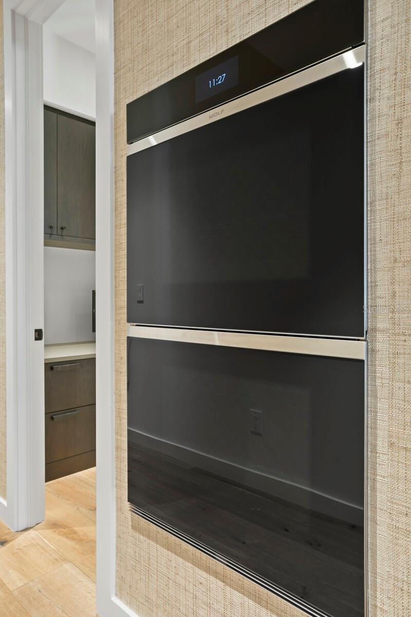 ST TROPEZ AT HARBOUR ISLAND PH - Residential