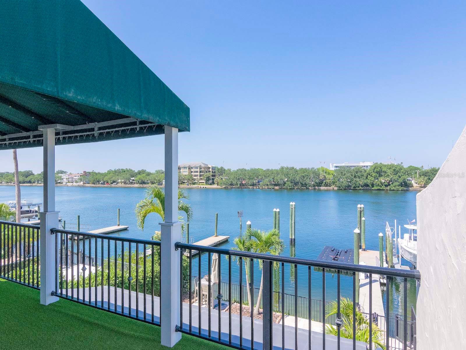 ST TROPEZ AT HARBOUR ISLAND PH - Residential