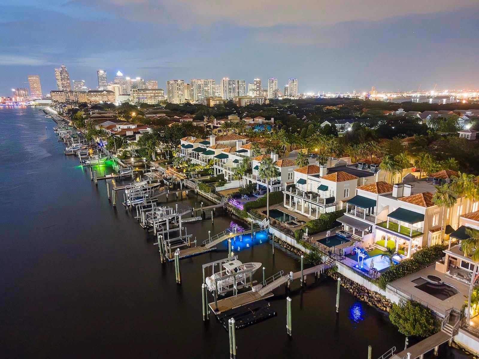 ST TROPEZ AT HARBOUR ISLAND PH - Residential