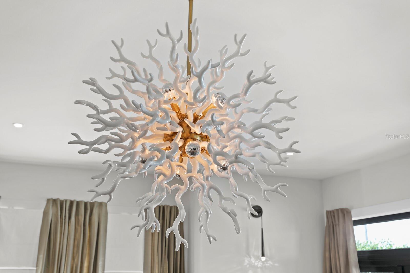 ST TROPEZ AT HARBOUR ISLAND PH - Residential