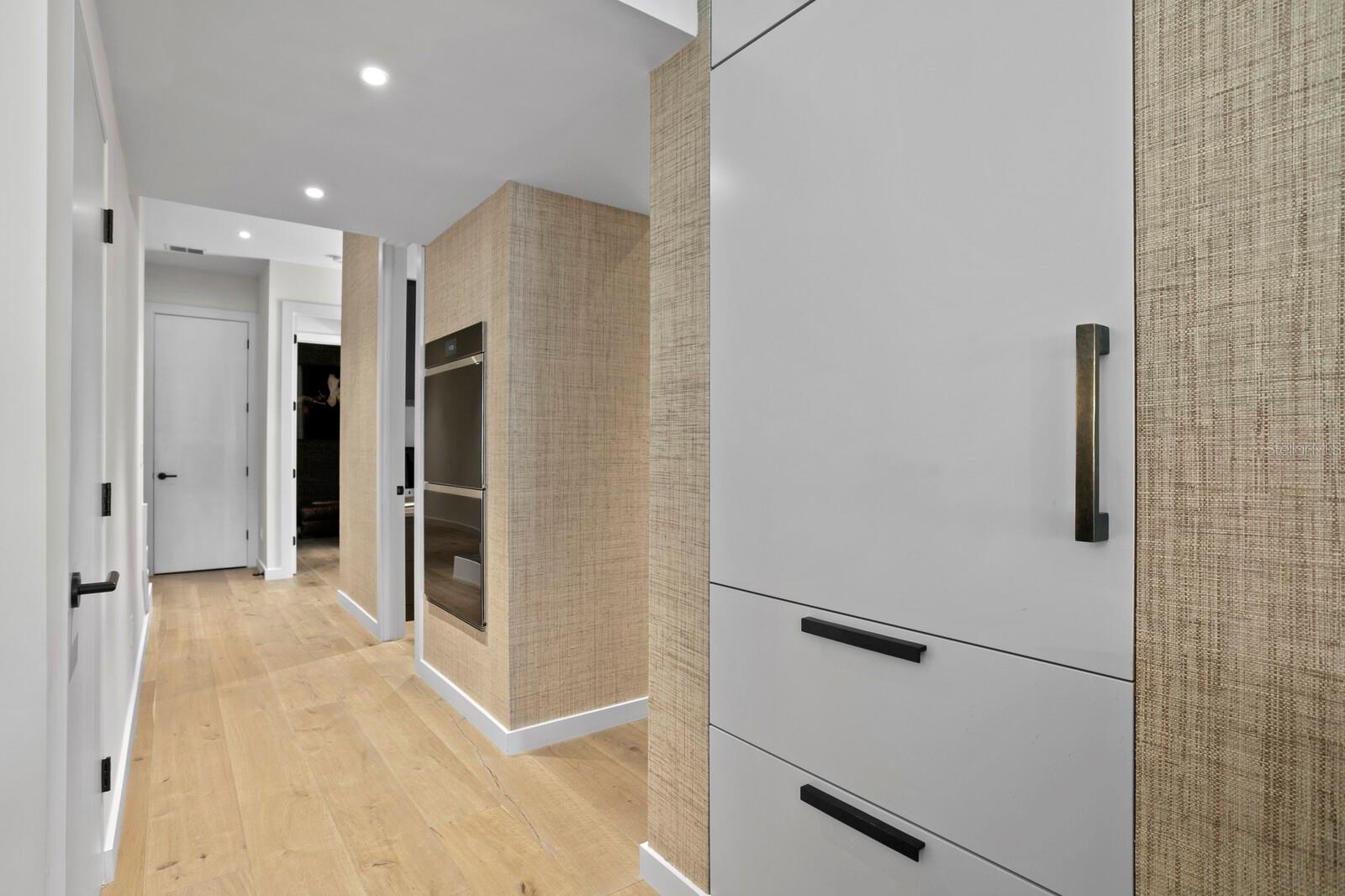 ST TROPEZ AT HARBOUR ISLAND PH - Residential