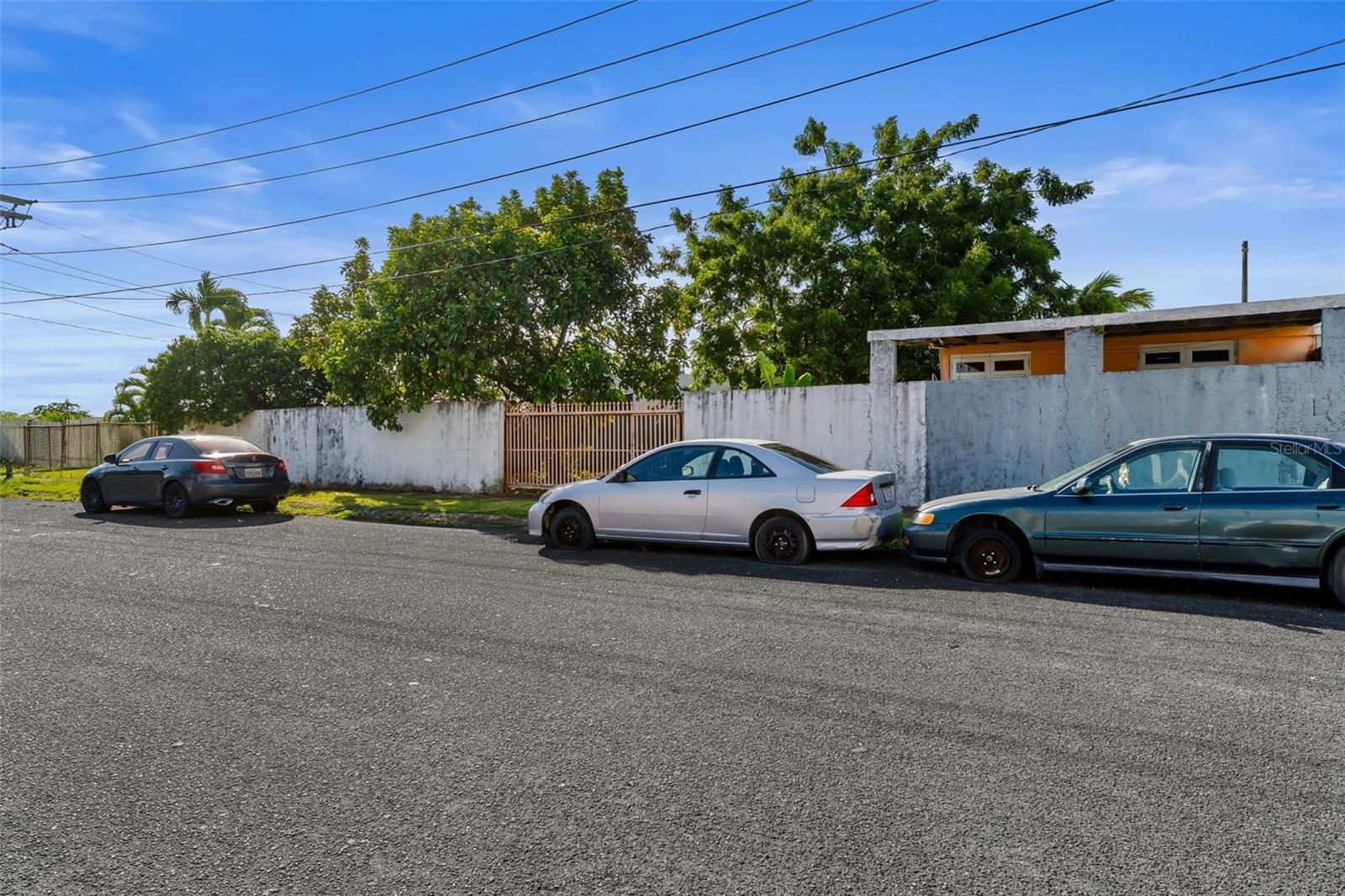 URB LAGOS DE PLATA - Residential