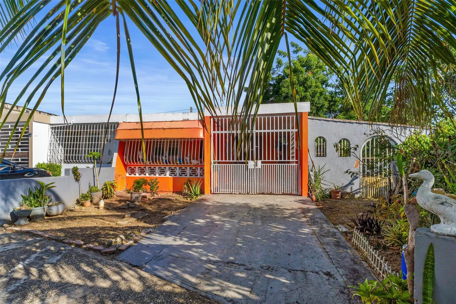 URB LAGOS DE PLATA - Residential