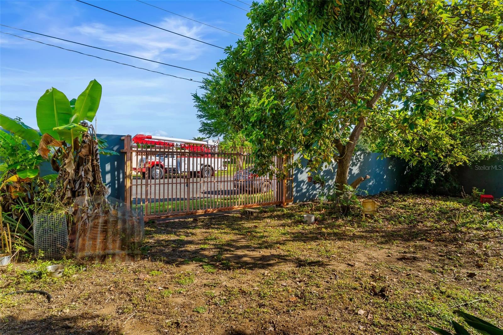 URB LAGOS DE PLATA - Residential