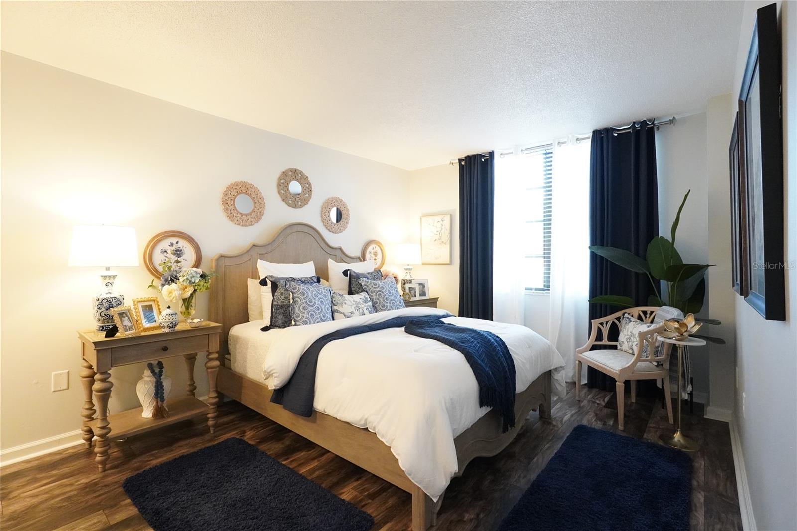 SEVILLE CONDO 8 - Residential