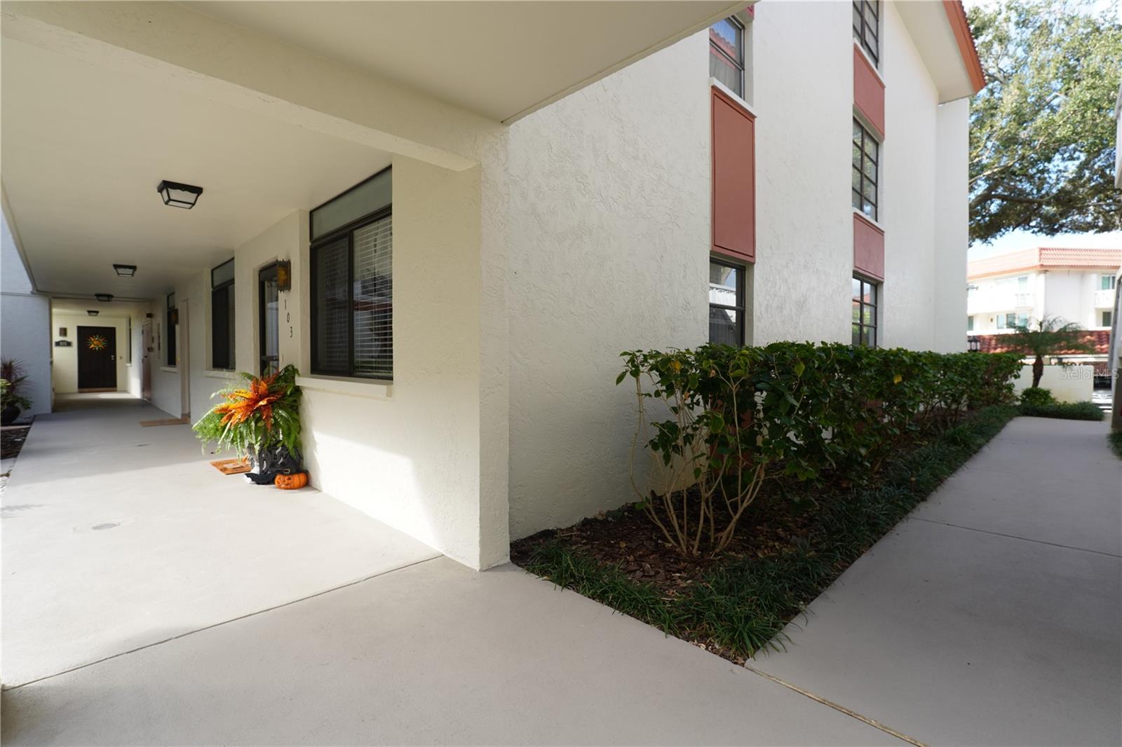 SEVILLE CONDO 8 - Residential