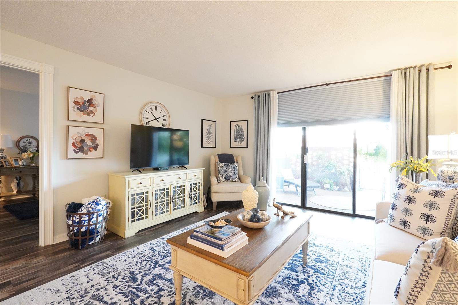 SEVILLE CONDO 8 - Residential