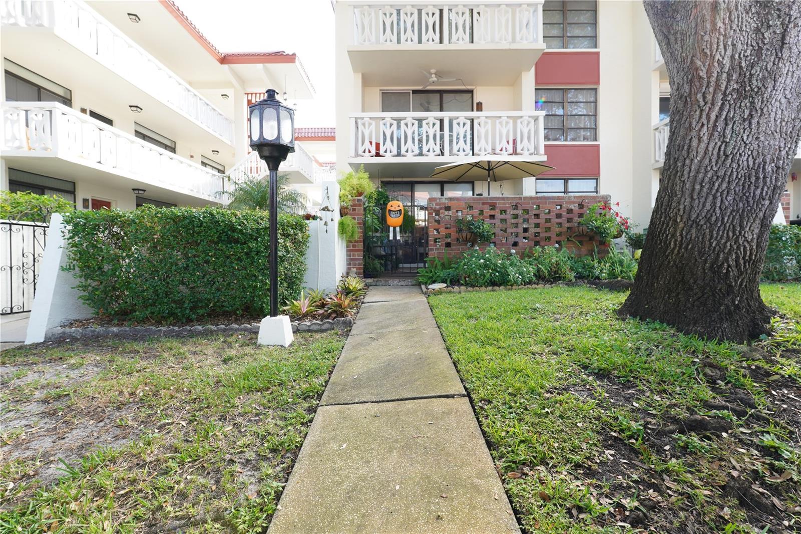 SEVILLE CONDO 8 - Residential