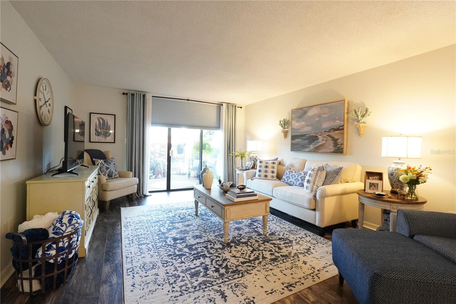 SEVILLE CONDO 8 - Residential