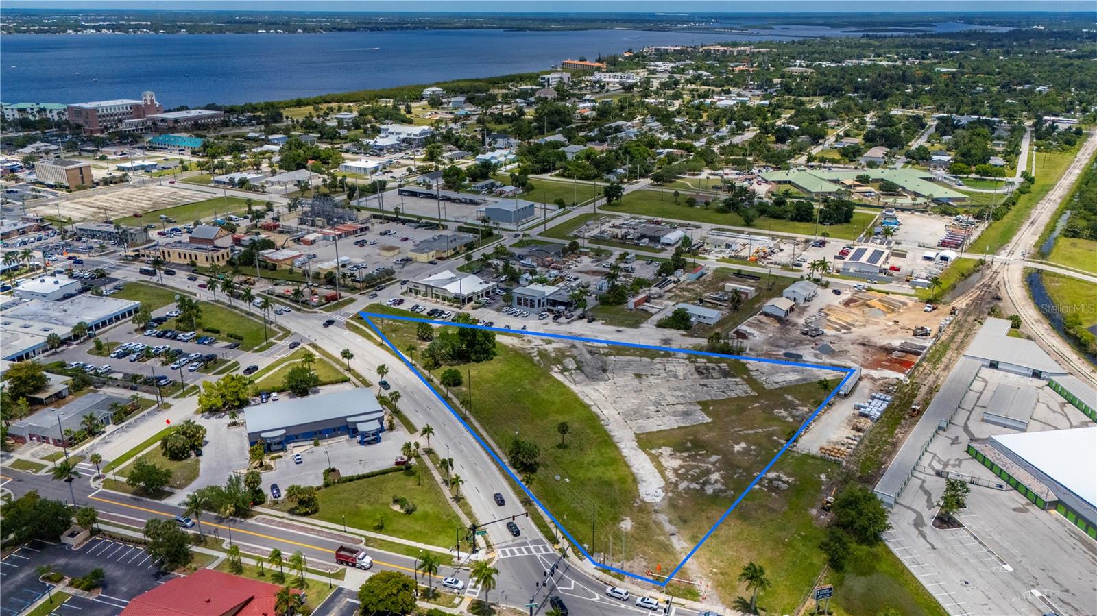PUNTA GORDA - Land