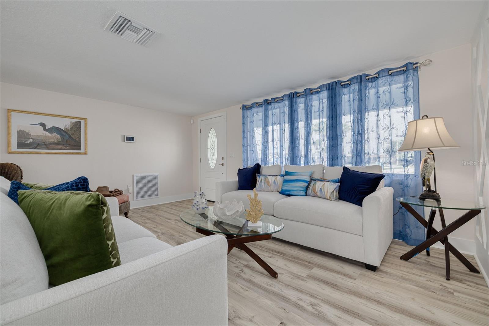 LEISURE BEACH - Residential