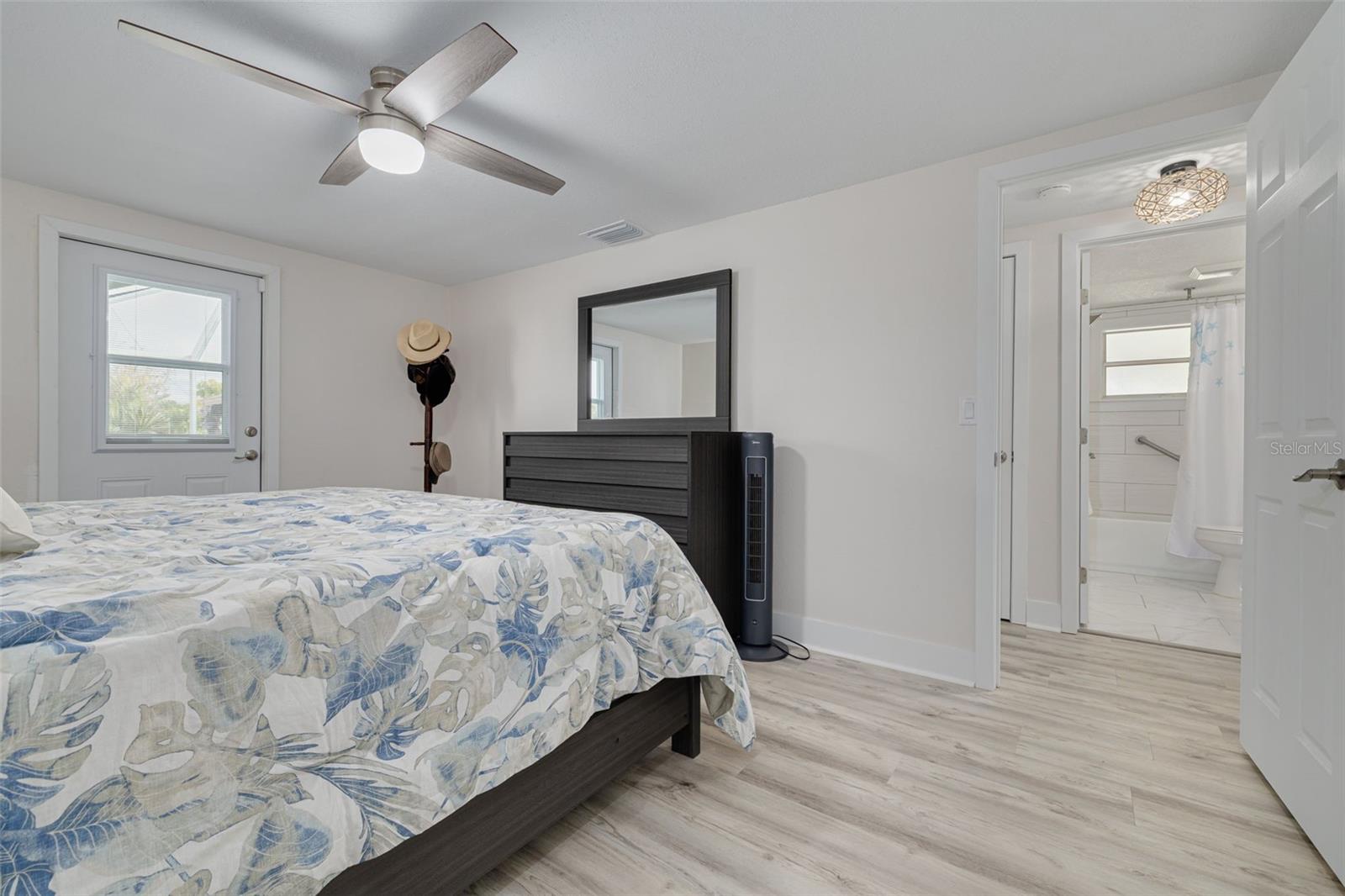 LEISURE BEACH - Residential