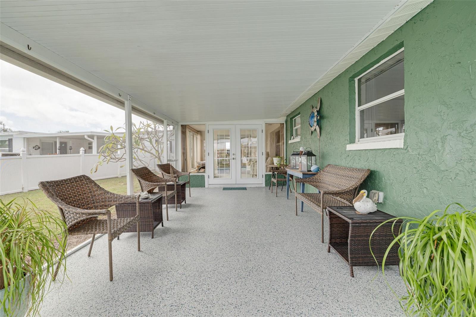 LEISURE BEACH - Residential