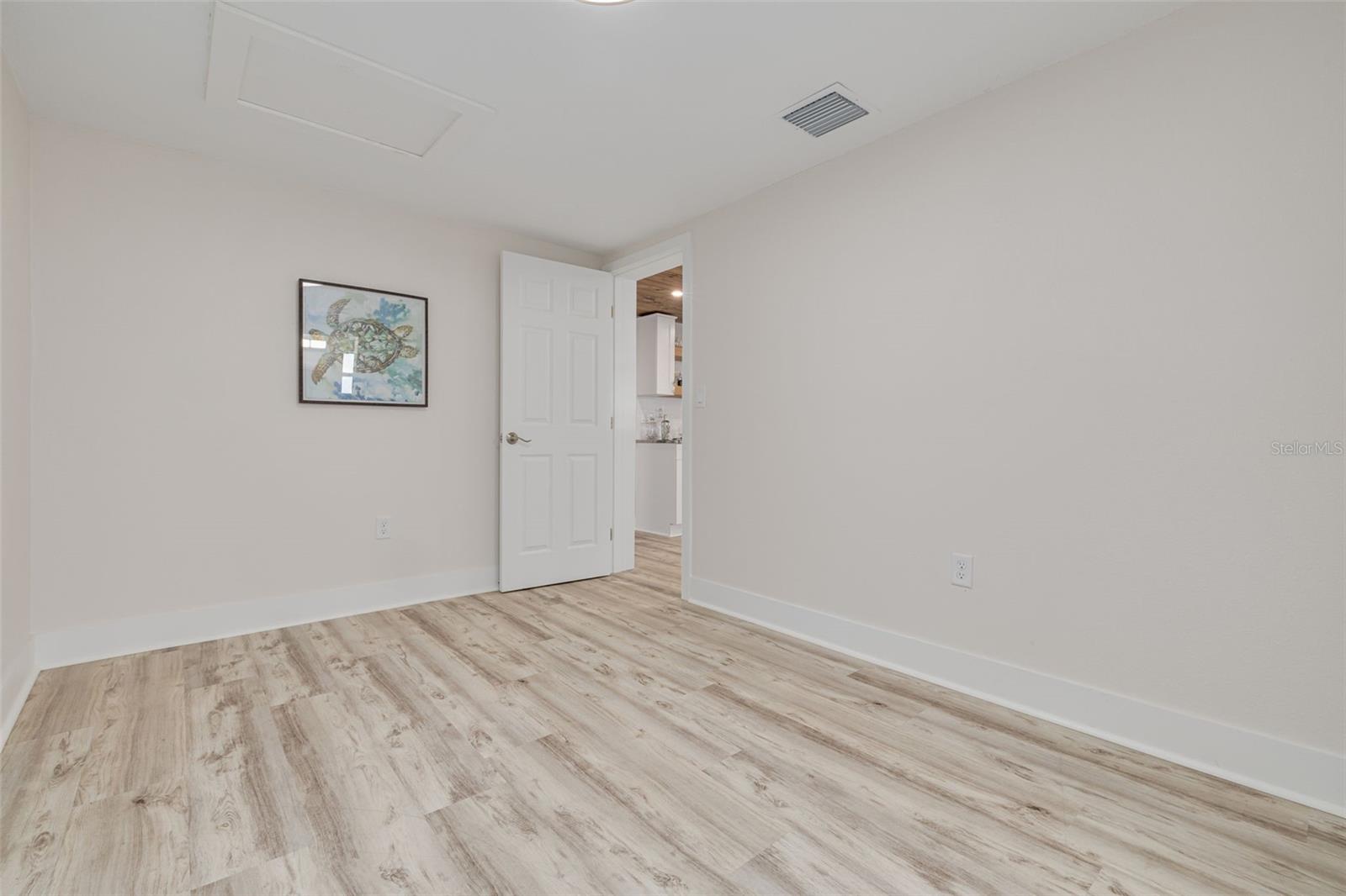 LEISURE BEACH - Residential