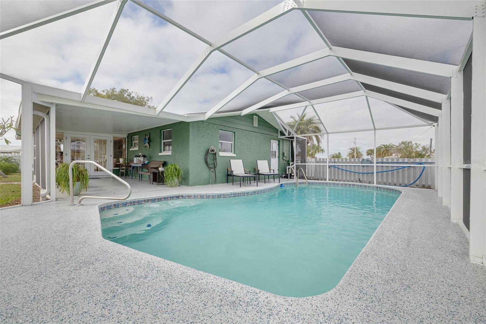 LEISURE BEACH - Residential