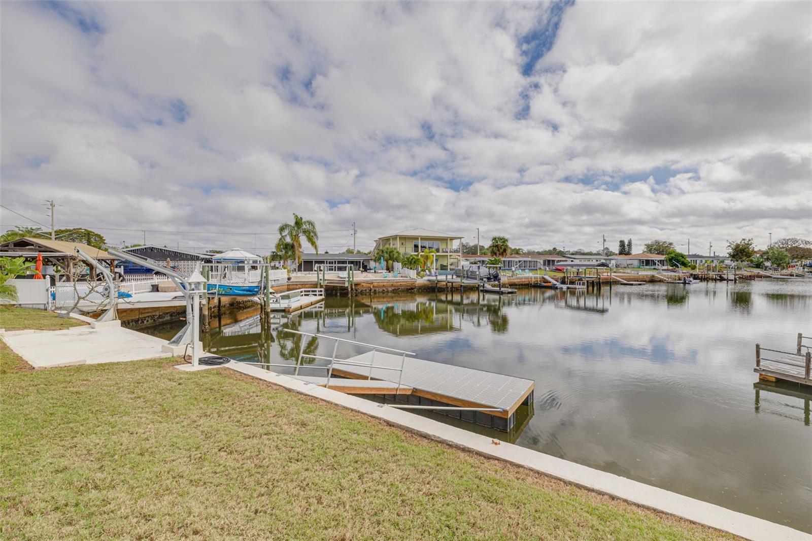 LEISURE BEACH - Residential